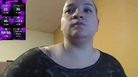 Snapshot of miaabrownn chatting on February 19, 7:05 pm MIA online show from February 19, 7:05 pm