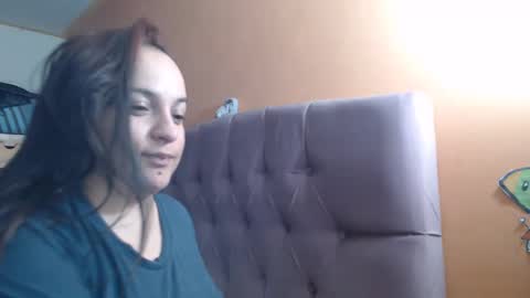 Snapshot of miaabrownn chatting on December 25, 11:10 pm MIA online show from December 25, 11:10 pm