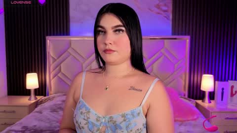 Miaa Farrel online show from April 6, 7:04 pm