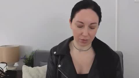 Mia online show from May 23, 3:43 pm