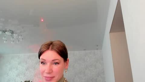 Mia online show from May 12, 4:21 am
