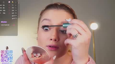 Mia online show from January 9, 1:59 pm