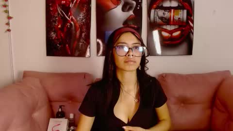 miahotcs online show from March 20, 4:23 pm