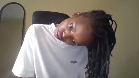 Muffin online show from March 31, 2:50 pm