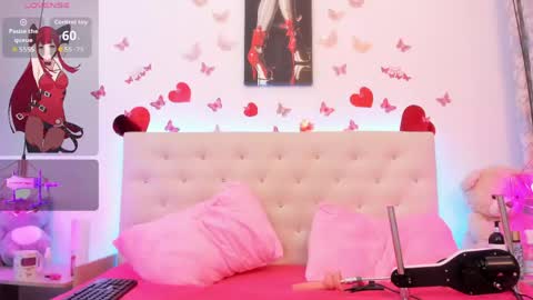 mia online show from May 19, 12:23 pm