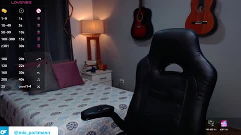 Snapshot of miaportman chatting on January 10, 2:02 pm MIAPORTMANN online show from January 10, 2:02 pm