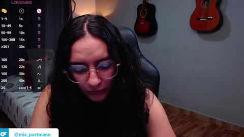 Snapshot of miaportman chatting on January 11, 3:42 pm MIAPORTMANN online show from January 11, 3:42 pm