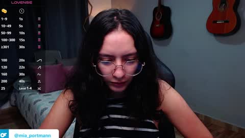 Snapshot of miaportman chatting on January 7, 12:09 pm MIAPORTMANN online show from January 7, 12:09 pm
