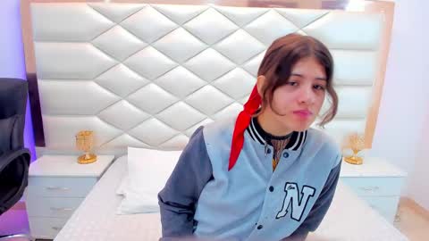 Sweetie Mia online show from February 10, 12:39 pm