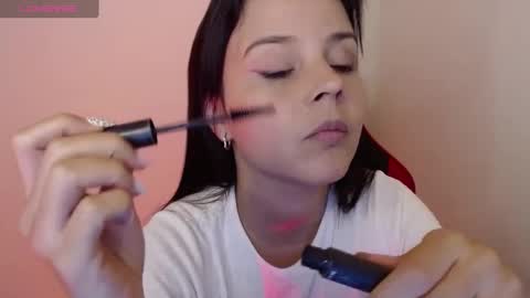 miarobinn_ online show from September 11, 11:54 am