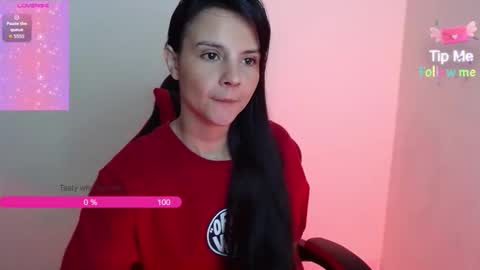 miarobinn_ online show from January 19, 12:12 pm