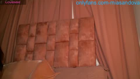 miasaandovaal 22 online show from March 1, 7:57 pm