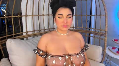 Mia online show from February 19, 4:01 am