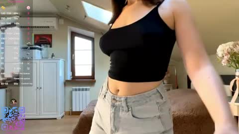 Emily online show from June 3, 2:33 pm