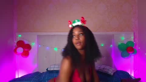 Snapshot of michaelacox chatting on December 26, 7:38 pm Michel online show from December 26, 7:38 pm
