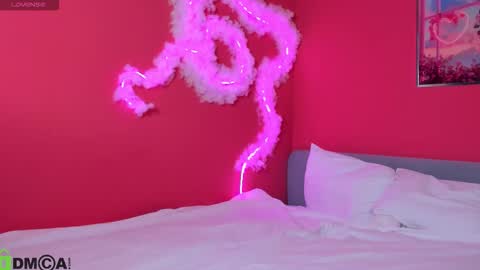 michele_mack online show from November 24, 2:35 am