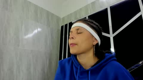 Snapshot of michell_rs chatting on February 8, 5:08 am michell_rs online show from February 8, 5:08 am