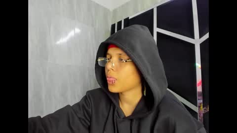 Snapshot of michell_rs chatting on February 23, 11:15 am michell_rs online show from February 23, 11:15 am