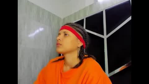 Snapshot of michell_rs chatting on February 20, 10:59 am michell_rs online show from February 20, 10:59 am