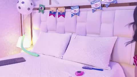 michell_starrr online show from June 23, 3:04 am
