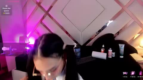 michelle_cutee_ online show from February 4, 7:50 pm