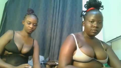 midnight_curves online show from April 15, 7:58 pm