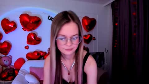 midnighteaura online show from February 13, 8:10 pm