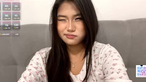 Mia online show from February 19, 4:39 pm