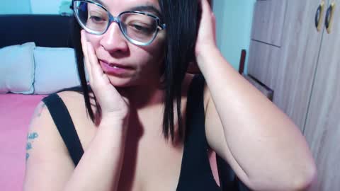 Snapshot of miia_big1boobs chatting on December 17, 6:31 pm  miia big1boobs online show from December 17, 6:31 pm