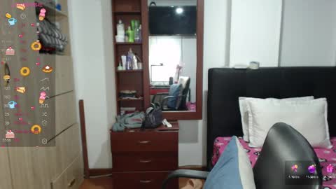 Snapshot of miia_big1boobs chatting on February 24, 11:30 pm  miia big1boobs online show from February 24, 11:30 pm