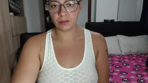 Snapshot of miia_big1boobs chatting on March 5, 10:23 pm  miia big1boobs online show from March 5, 10:23 pm