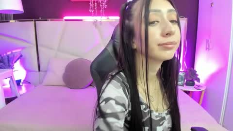 miilu  online show from March 15, 5:09 am