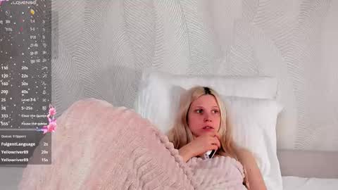 Angel girl online show from March 16, 5:44 am