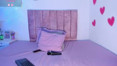 mila_1wood online show from September 29, 12:43 pm