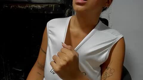 mila  online show from February 7, 4:27 am