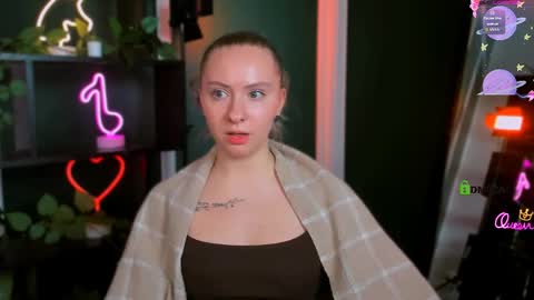 mila_glow online show from April 5, 8:52 pm