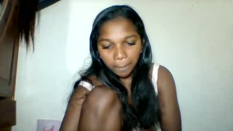 mila_lunah online show from June 16, 4:02 am