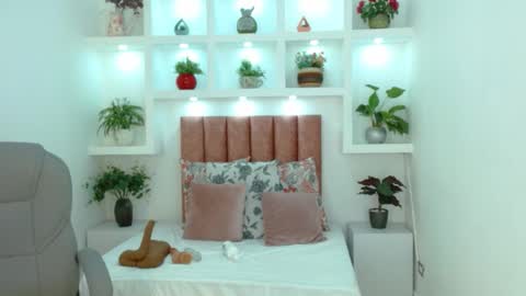 milaa_star online show from March 10, 3:54 am