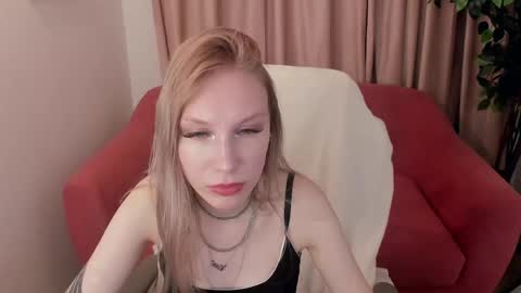 Mila online show from May 21, 5:27 am