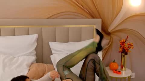 milaleoneli online show from September 30, 9:41 pm