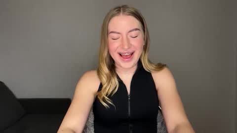 Milana online show from February 7, 7:27 pm