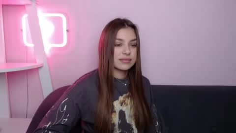 milanaangelas online show from March 20, 5:45 am