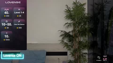 Snapshot of milania_hot_foxy chatting on October 8, 5:50 pm Mila online show from October 8, 5:50 pm