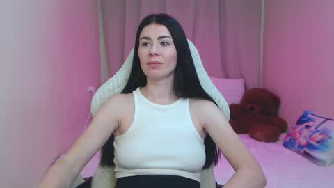 milasecretsss online show from February 28, 1:10 pm