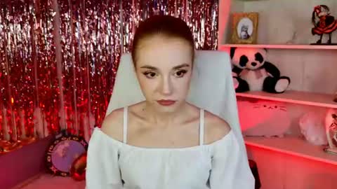 Mila online show from June 17, 9:21 am