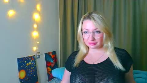 milasmille online show from October 20, 11:08 pm