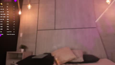 M I L E  online show from March 10, 1:26 pm