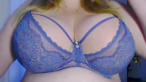 Milensxx online show from December 26, 10:48 am