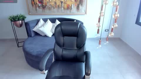 Miley Cruz  IG miley model23 online show from September 27, 7:21 pm