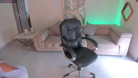 Miley Cruz  IG miley model23 online show from January 7, 7:39 pm